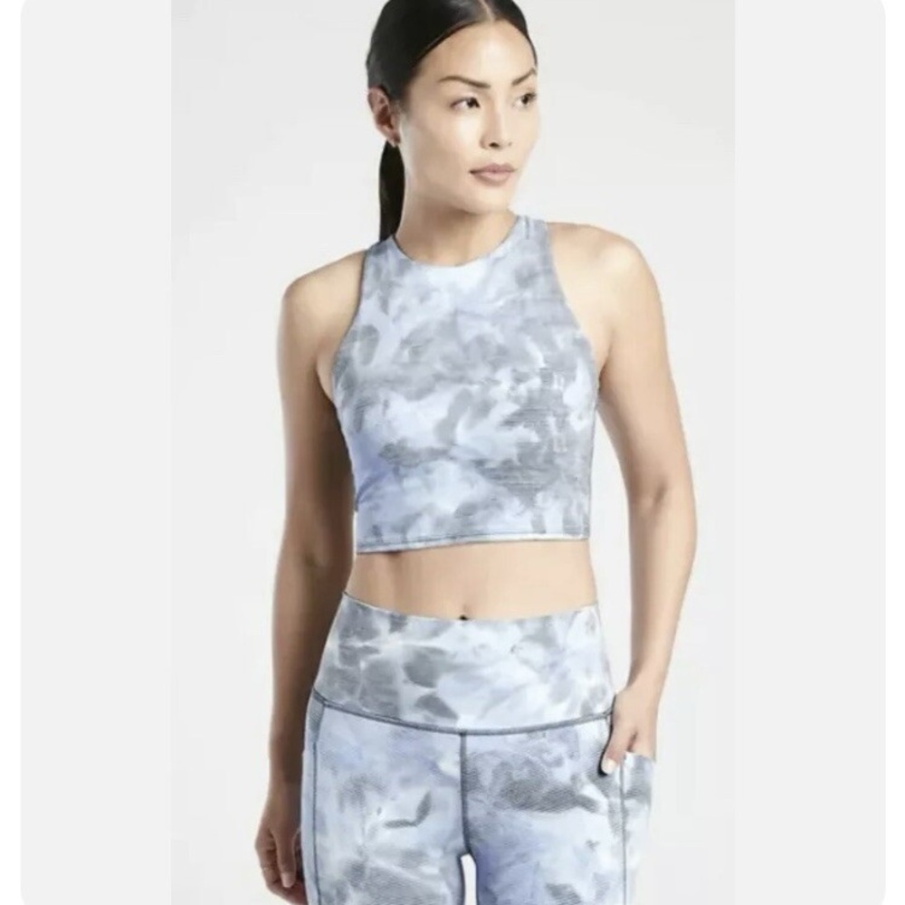 Athleta Salutation Stash Pocket Capri & Textured Tie Dye Crop Racer Back Top - S